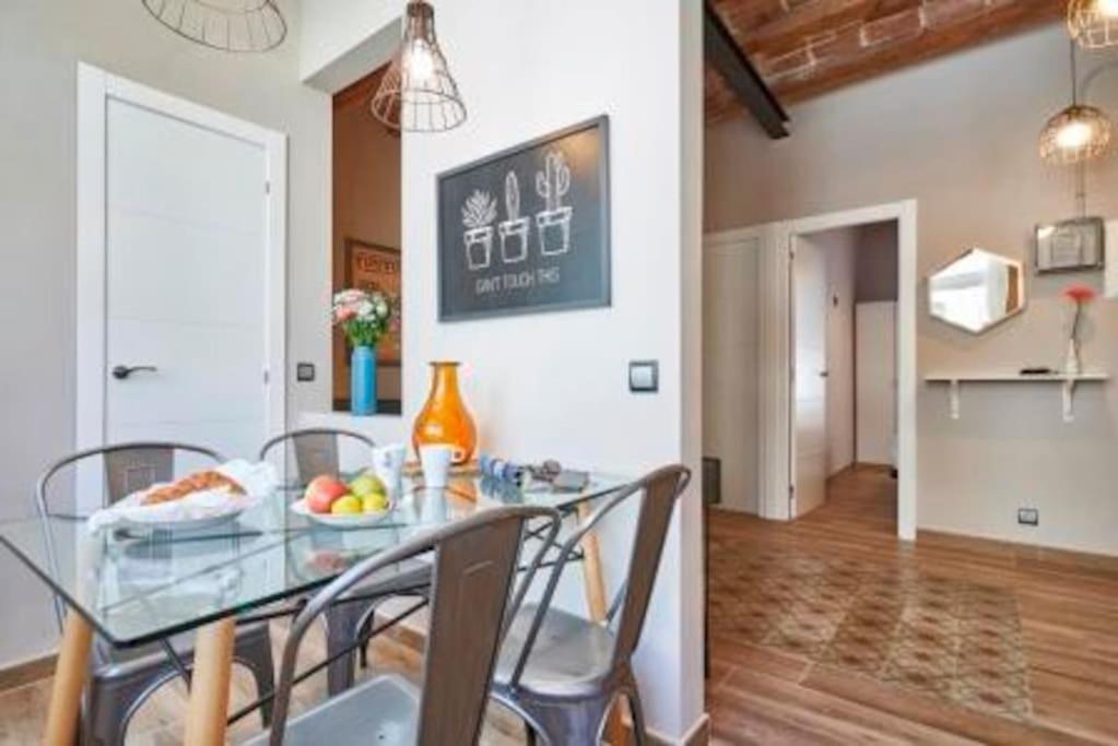 Bebarceloner Sants Apartments - 2 Bedrooms Bagian luar foto