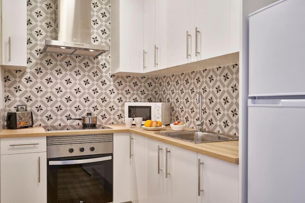 Bebarceloner Sants Apartments - 2 Bedrooms Bagian luar foto