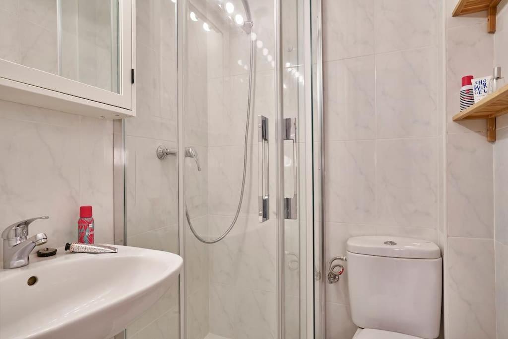 Bebarceloner Sants Apartments - 2 Bedrooms Bagian luar foto